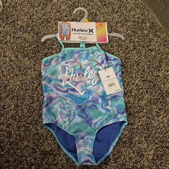 COPY - Hurley one piece swimsuit 5/6 - Picture 2 of 6